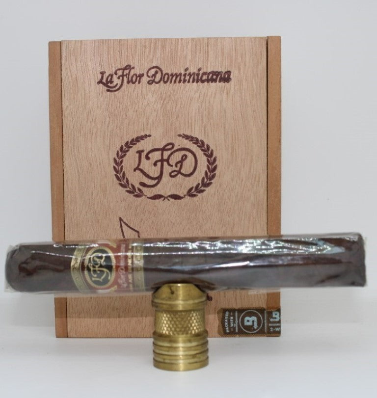 La Flor Dominicana Air Bender Valiente Maduro
