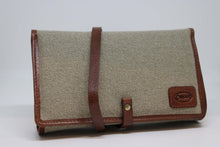 Load image into Gallery viewer, Chacom Leather-Canvas 2 Pipe Roll
